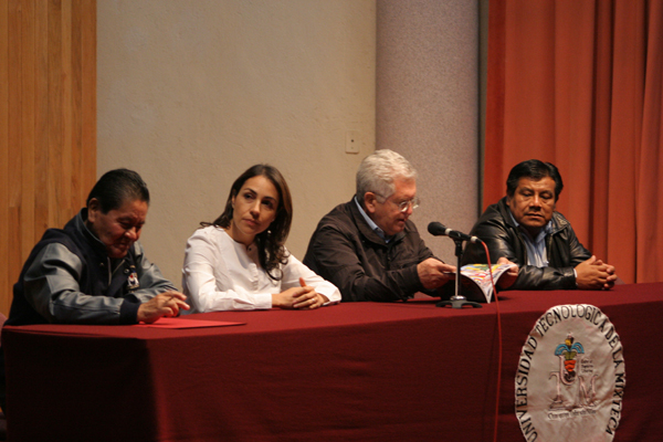 Mtra. Cristina Pineda en la UTM